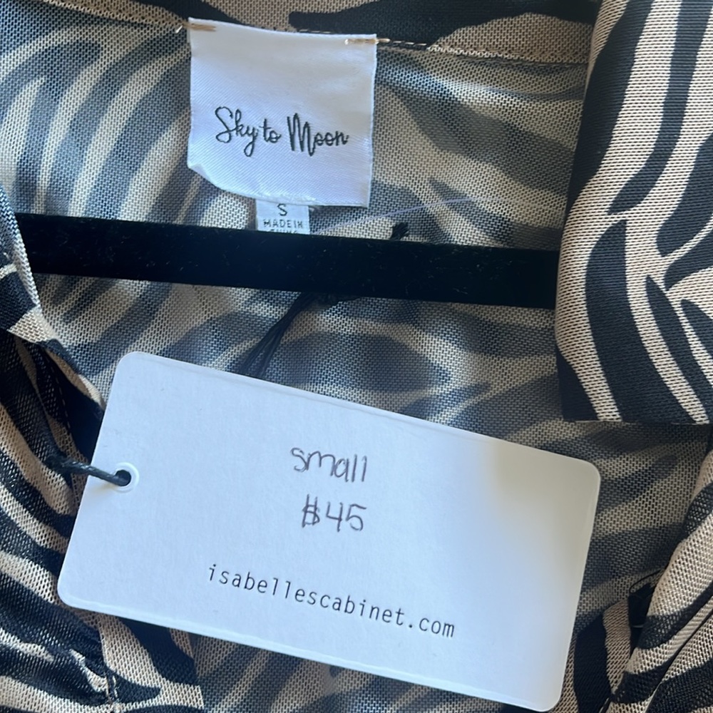 Zebra Mesh Button Up - Picture 5 of 5